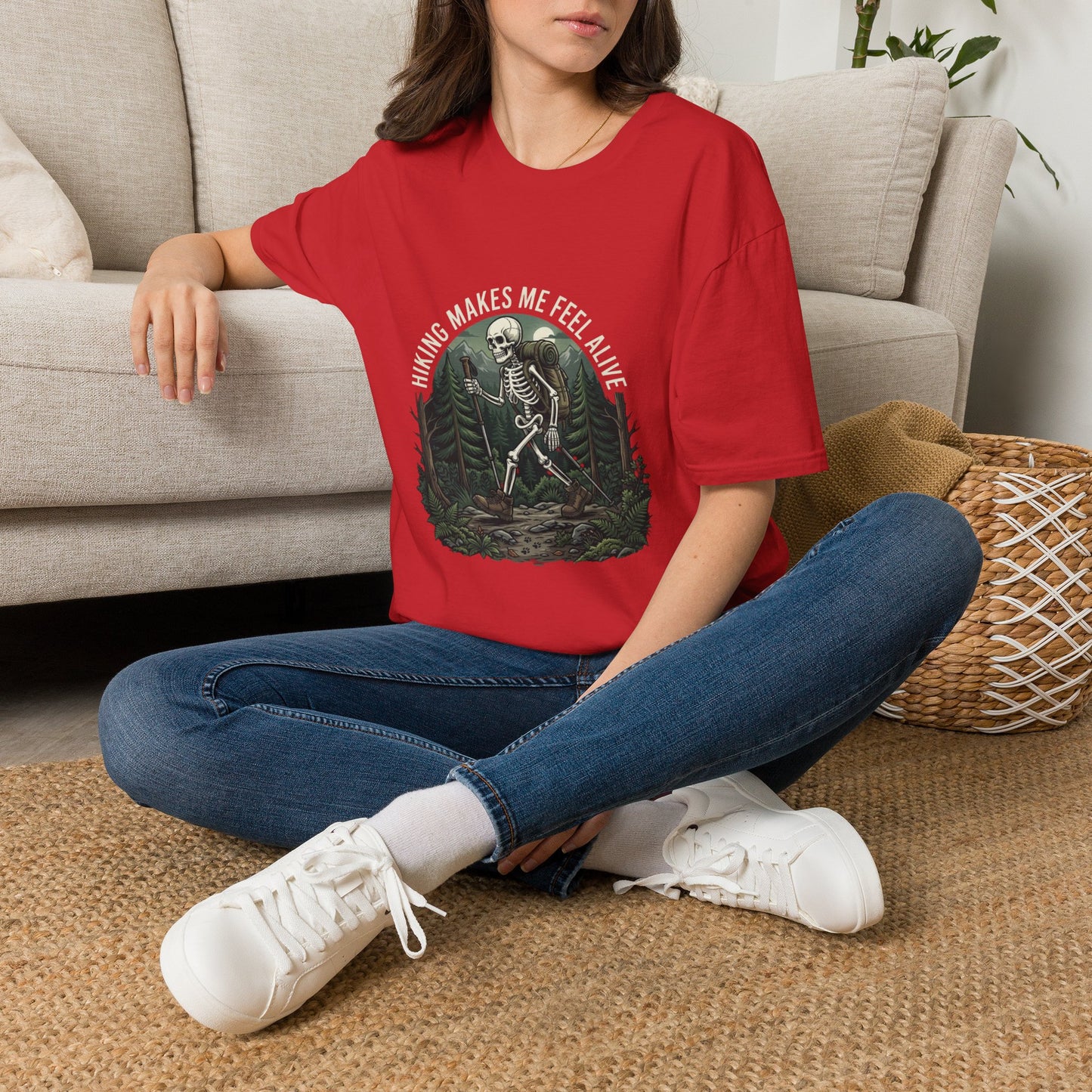 'Hiking makes me feel alive' T-Shirt