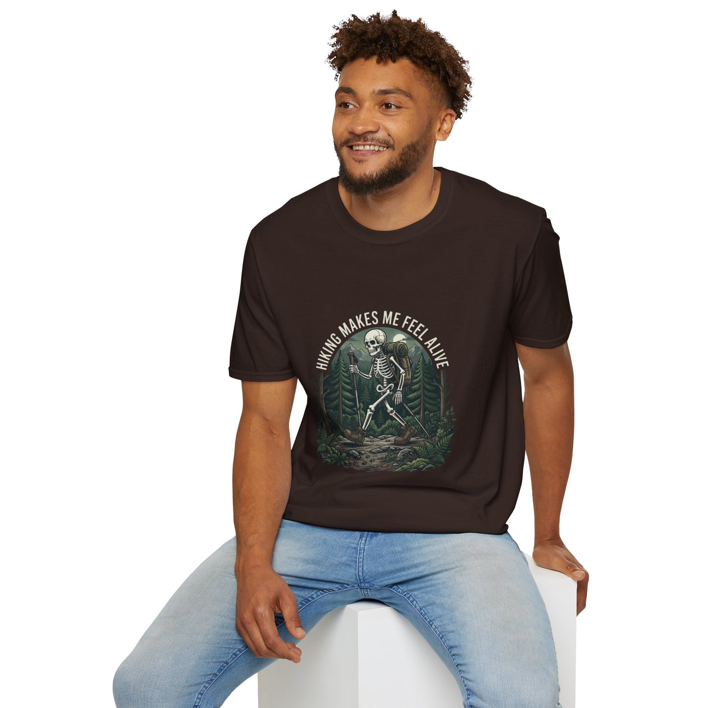 'Hiking makes me feel alive' T-Shirt