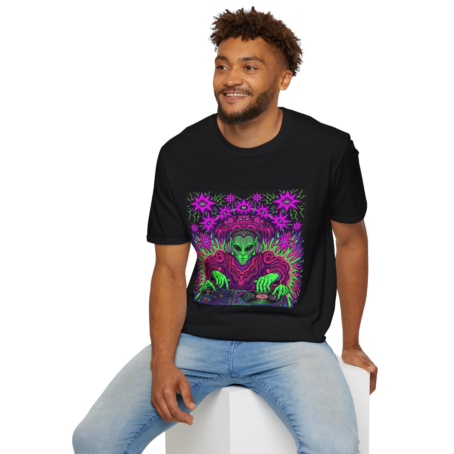 'DJ Alien' T-Shirt