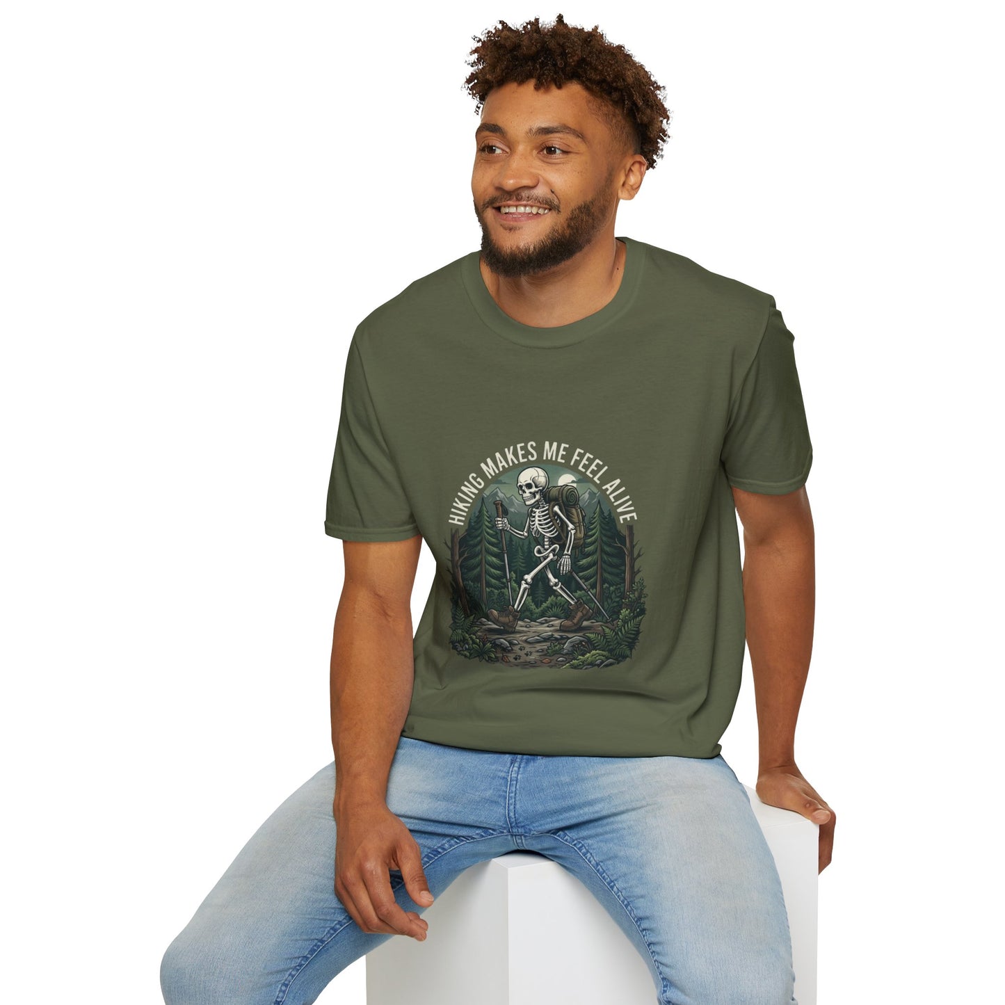 'Hiking makes me feel alive' T-Shirt