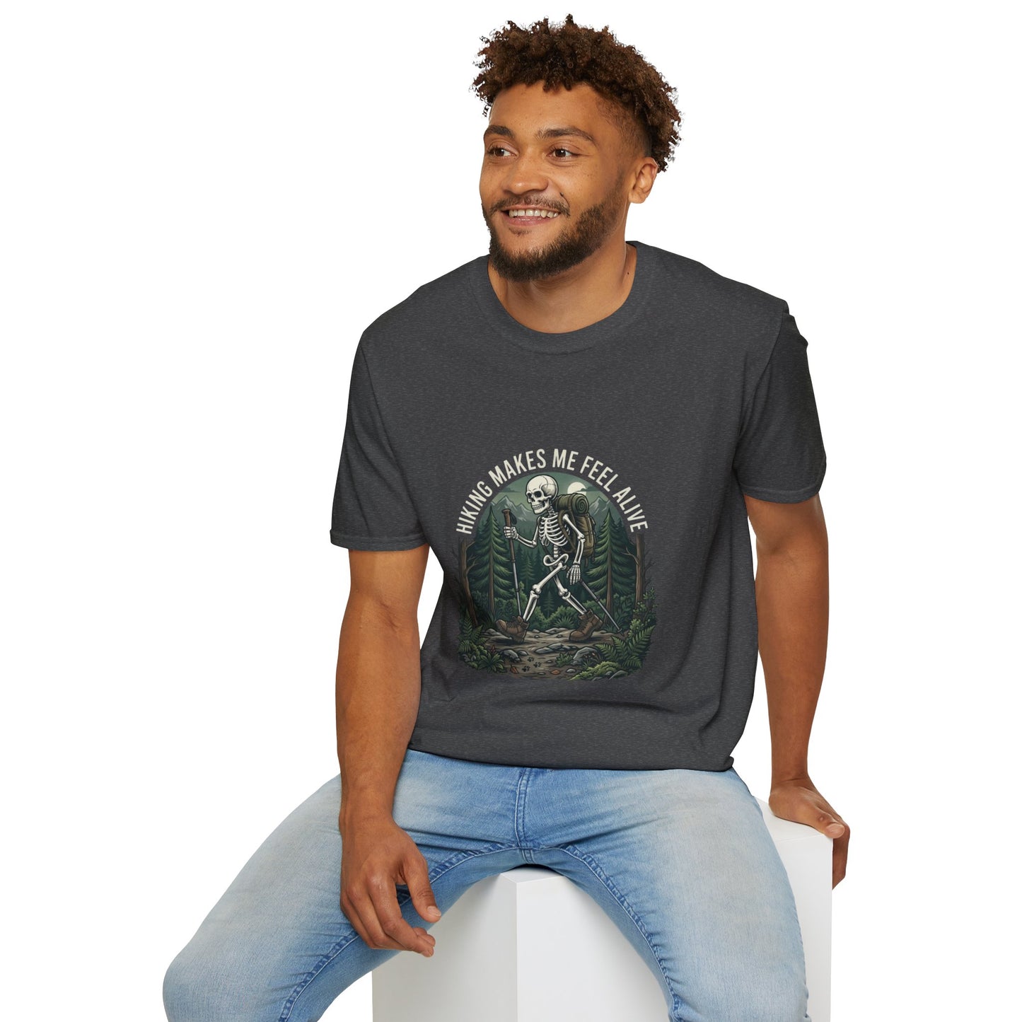 'Hiking makes me feel alive' T-Shirt