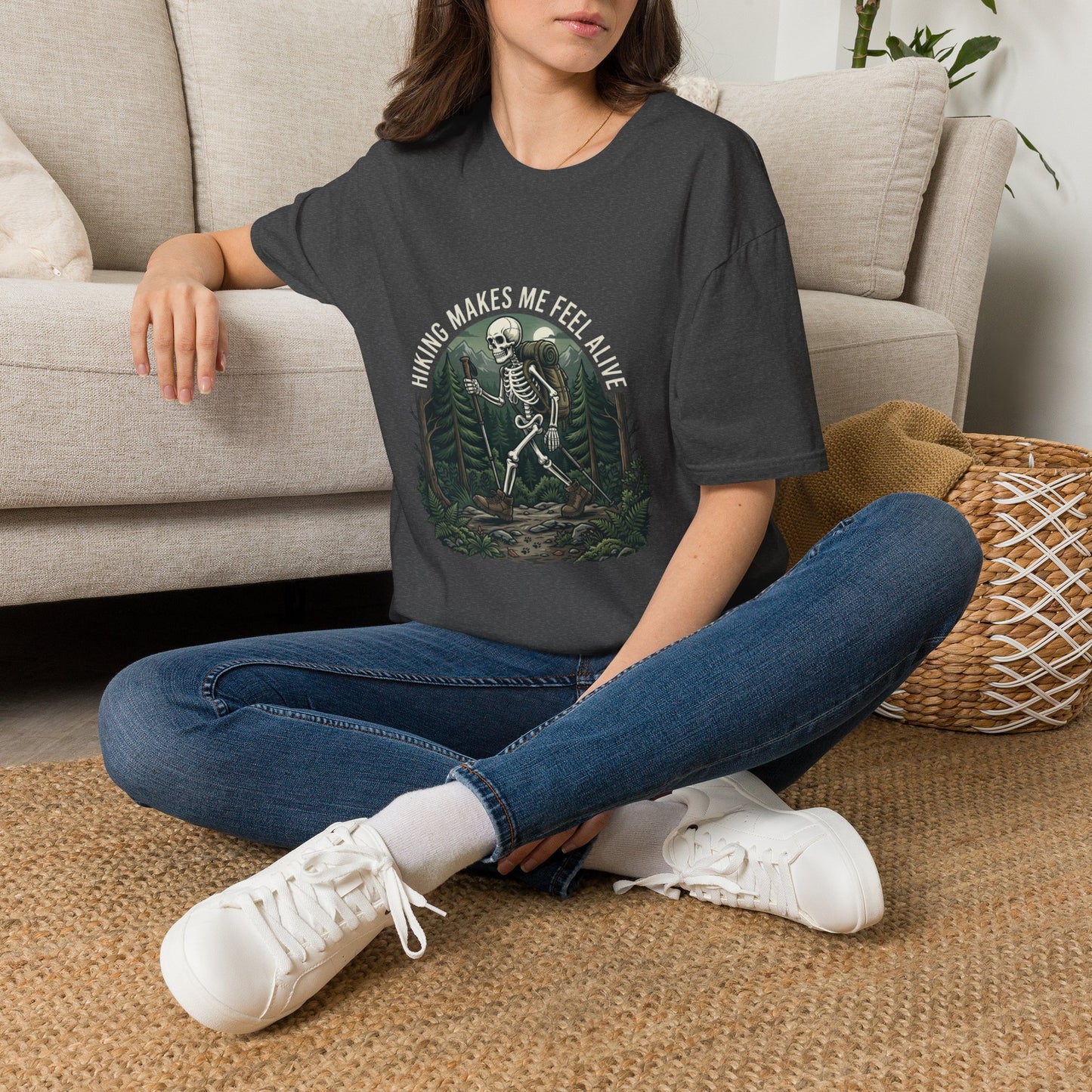 'Hiking makes me feel alive' T-Shirt