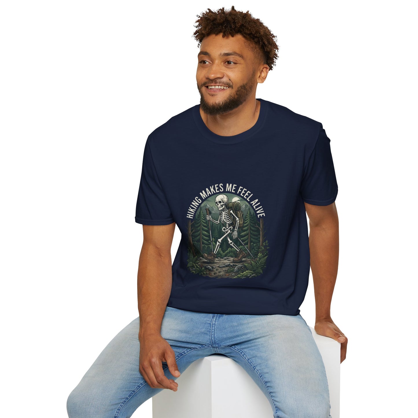 'Hiking makes me feel alive' T-Shirt