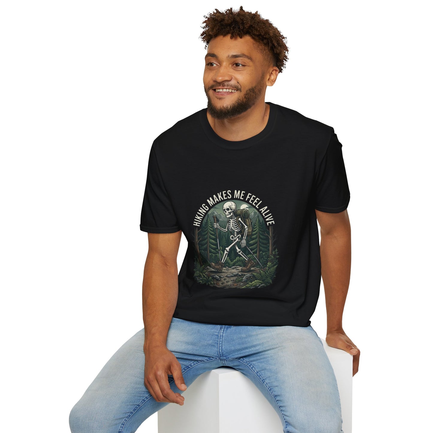 'Hiking makes me feel alive' T-Shirt